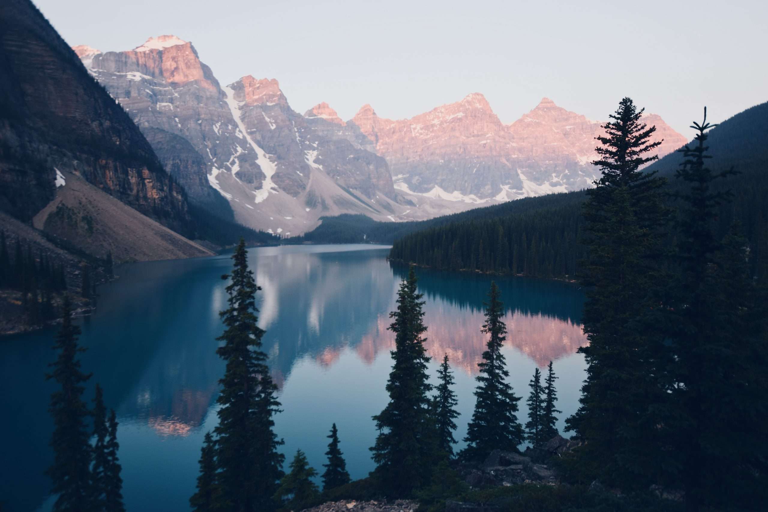 Forest path to Moraine Lake